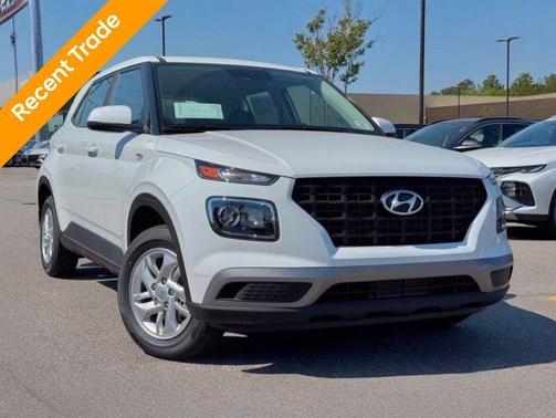 2025 Hyundai VENUE SE