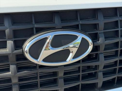2025 Hyundai VENUE SE