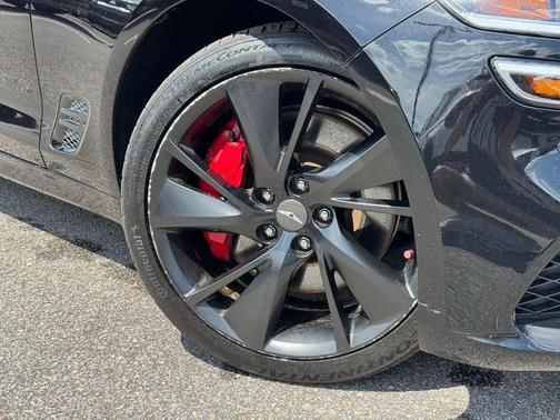 Vik Black 2022 Genesis G70 3.3T RWD