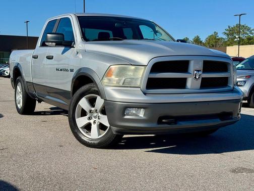 Bright Silver Metallic Clearcoat 2011 Dodge Ram 1500 SLT
