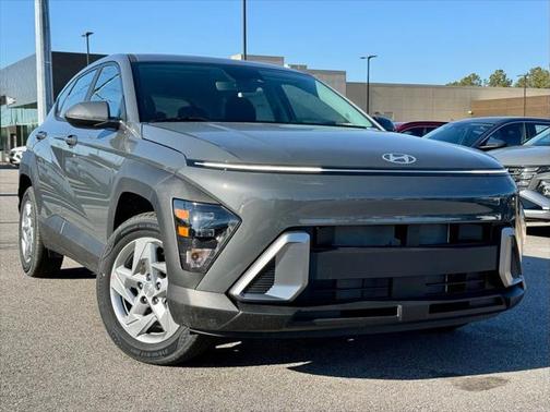 2025 Hyundai KONA SE