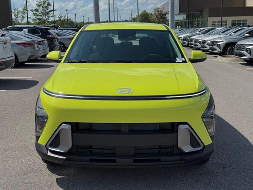 2025 Hyundai KONA SE