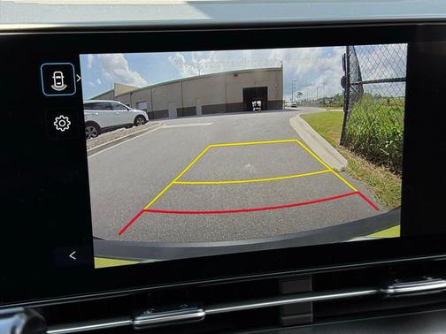 2025 Hyundai KONA SE