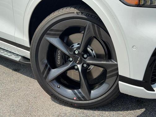 Uyuni White 2026 Genesis GV70 2.5T Sport Prestige