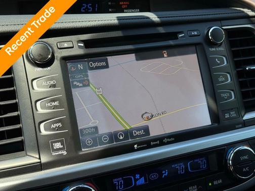 Midnight Black Metallic 2019 Toyota Highlander Hybrid Platinum