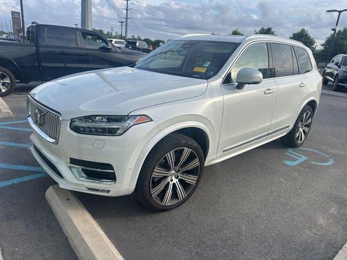 Crystal White Metallic 2024 Volvo XC90 B6 Ultimate Bright Theme 7-Seater