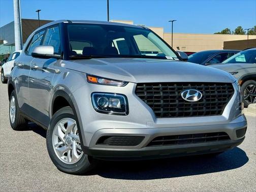 2025 Hyundai VENUE SE