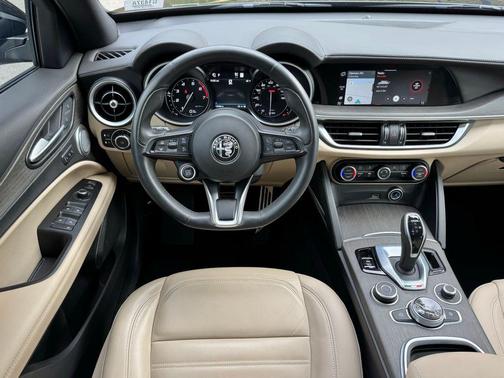 2023 Alfa Romeo Stelvio Ti Lusso