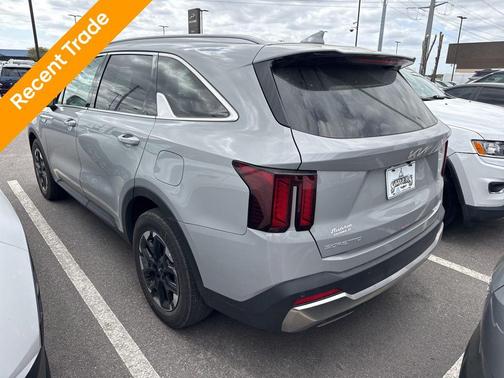 Wolf Gray 2025 Kia Sorento S