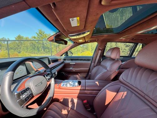 2025 Genesis G90 3.5T e-SC