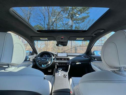 2025 Genesis G70 3.3T RWD Sport Advanced