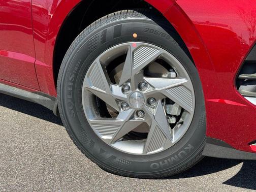 2025 Hyundai SONATA SE