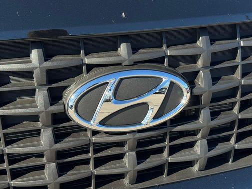 2025 Hyundai VENUE SE