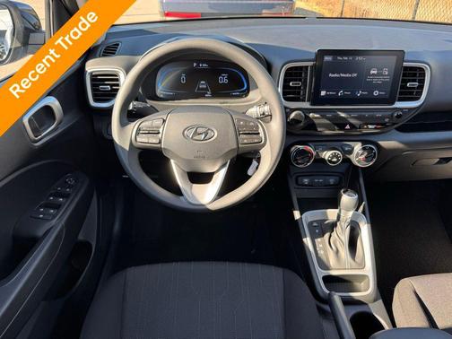 2025 Hyundai VENUE SE