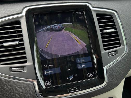 Onyx Black Metallic 2020 Volvo XC90 T5 Momentum