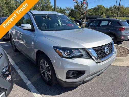 2020 Nissan Pathfinder SL 2WD
