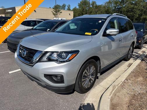 2020 Nissan Pathfinder SL 2WD