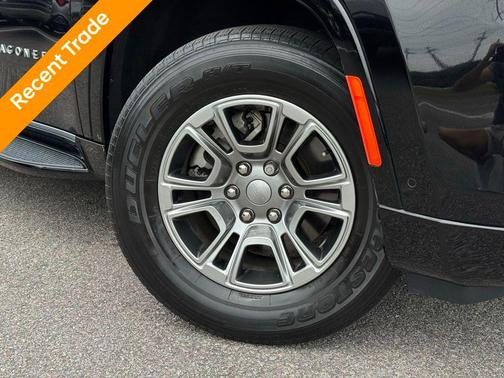 Diamond Black Crystal Pearlcoat 2023 Jeep Wagoneer Series I 4x2