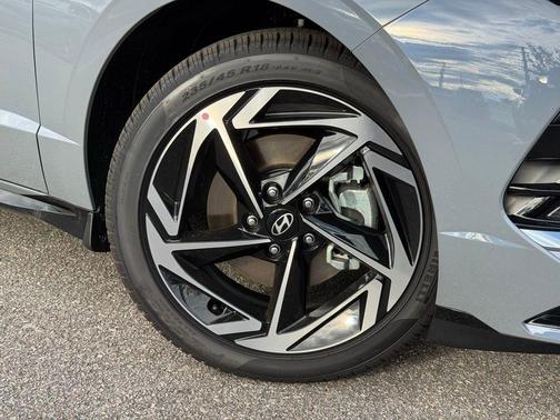 2026 Hyundai SONATA SEL