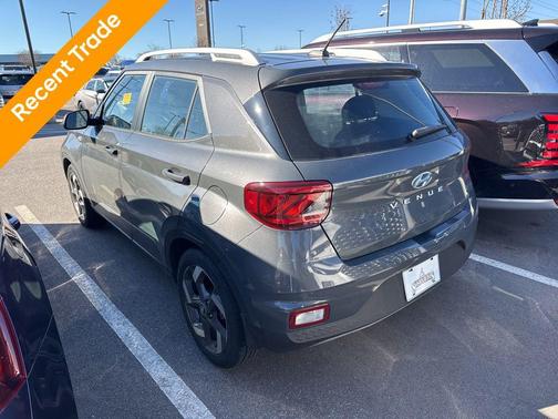 2023 Hyundai VENUE SEL