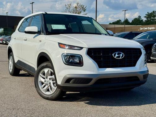 2026 Hyundai VENUE SE