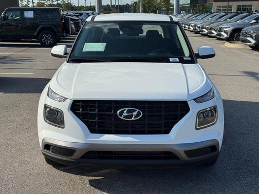 2026 Hyundai VENUE SE