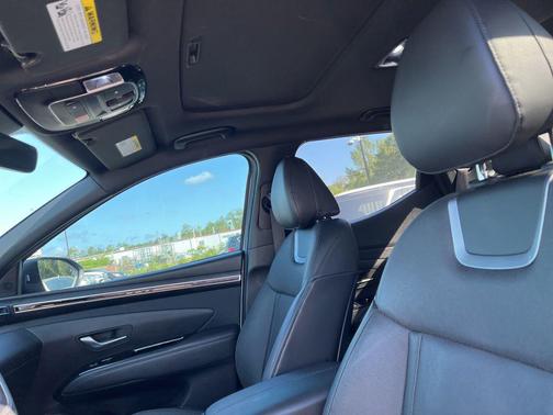 Ice White 2022 Hyundai SANTA CRUZ Limited