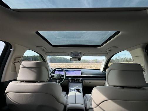 2025 Genesis GV80 2.5T