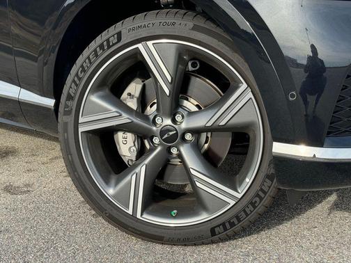 2025 Genesis GV80 2.5T