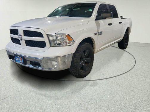2016 RAM 1500 SLT
