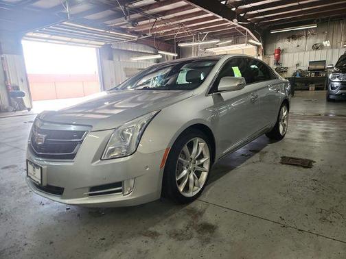 Radiant Silver Metallic 2016 Cadillac XTS Premium