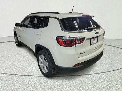 White Clearcoat 2019 Jeep Compass Latitude