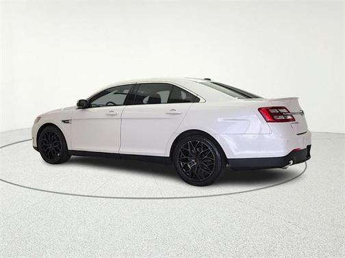 2018 Ford Taurus Limited