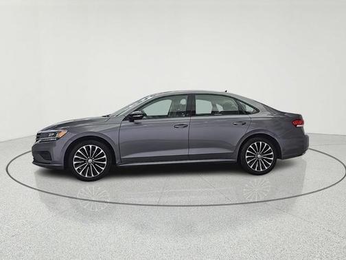 2022 Volkswagen Passat 2.0T Limited Edition