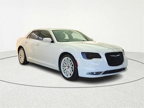 2018 Chrysler 300 Touring