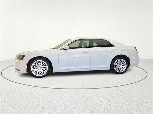 2018 Chrysler 300 Touring
