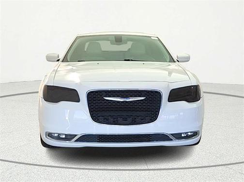 2018 Chrysler 300 Touring
