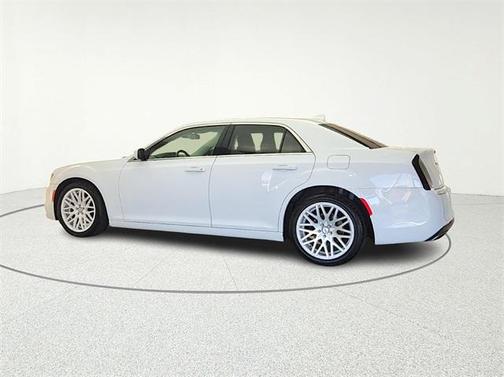 2018 Chrysler 300 Touring