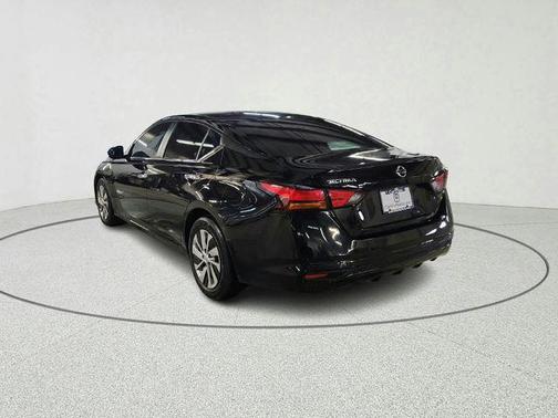 2022 Nissan Altima S FWD