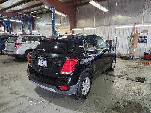 Mosaic Black Metallic 2018 Chevrolet Trax LT