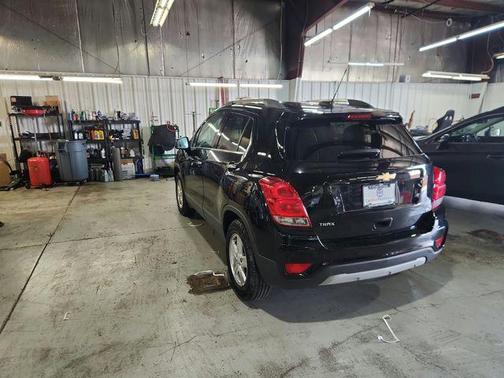 Mosaic Black Metallic 2018 Chevrolet Trax LT