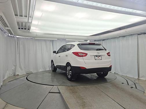 Winter White Solid 2015 Hyundai TUCSON Limited