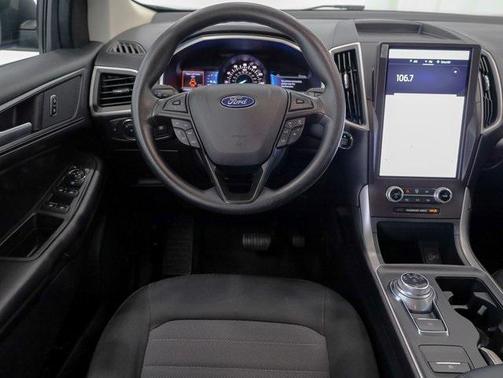 2021 Ford Edge SE