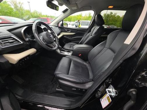 Crystal Black Silica 2022 Subaru Ascent Limited 7-Passenger