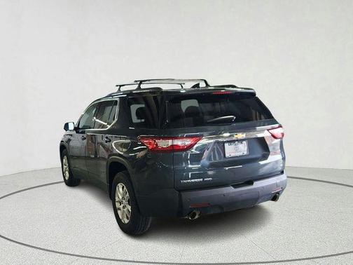 Graphite Metallic 2019 Chevrolet Traverse LT Cloth