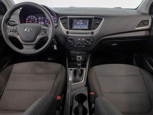 2020 Hyundai Accent SE