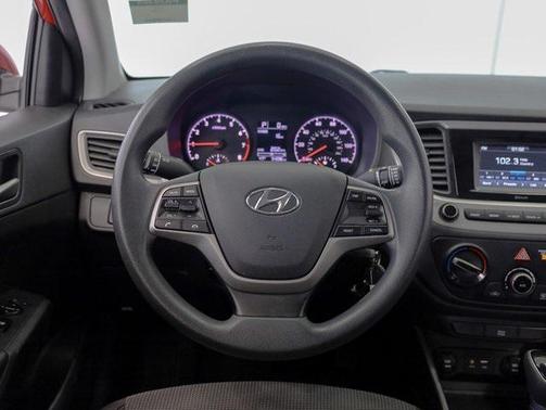 2020 Hyundai Accent SE