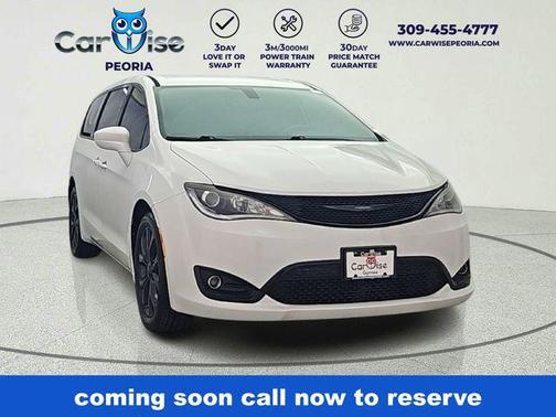 Bright White Clearcoat 2018 Chrysler Pacifica Touring Plus