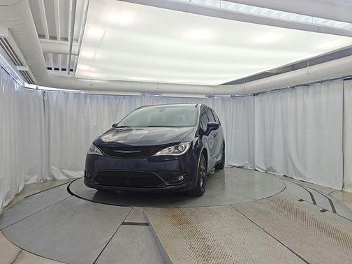 Jazz Blue Pearlcoat 2018 Chrysler Pacifica Touring Plus