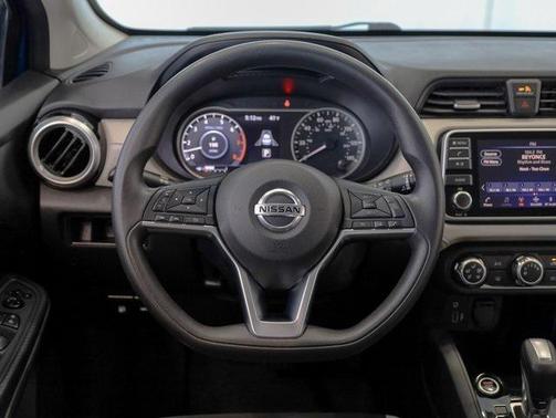 2021 Nissan Versa 1.6 SV